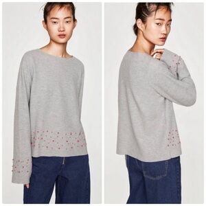 🎁 Zara Traufalac Gray faux Pink Pearl Bell Sleeve Sweater large